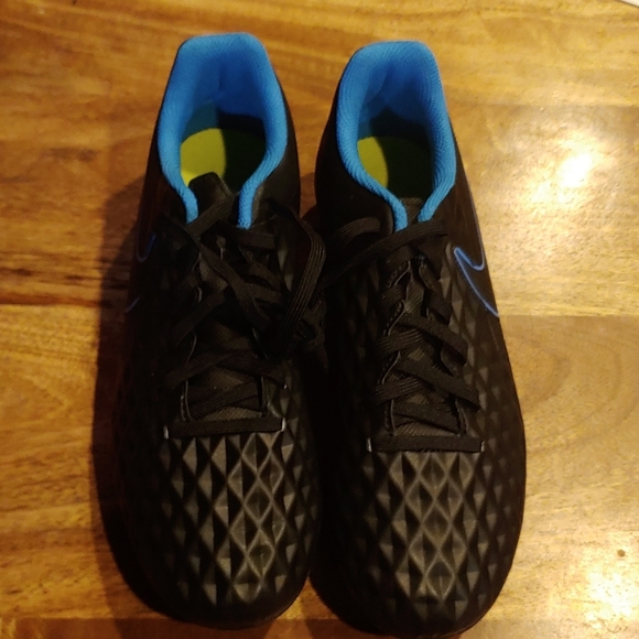 Nike Tiempo Legend 8 Soccer Cleats Size 6 main image 8